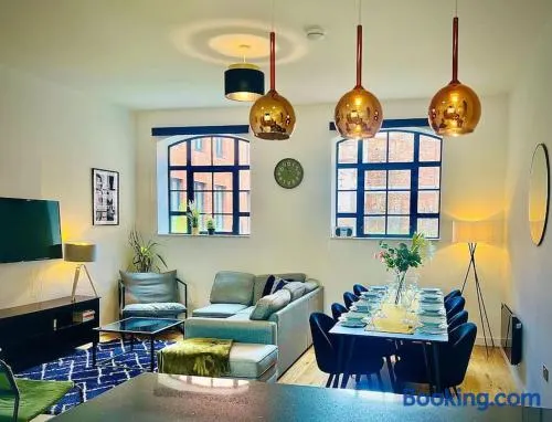 Twilight House -Wyndale Living- B'ham JQ Townhouse - Image 1