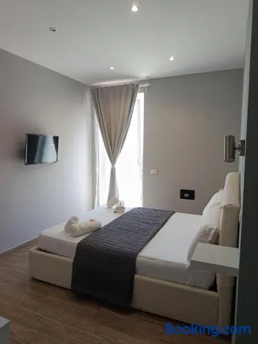 B&B Purple Italy - Image 1