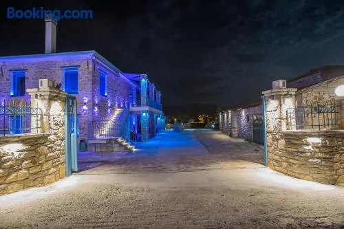 ΒΙΛΛΑ ΤΟ ΠΕΤΡΙΝΟ stone bild villa full equipment - Image 1
