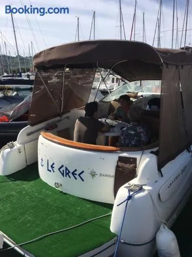 Bateau au coeur d'Hendaye - Image 1