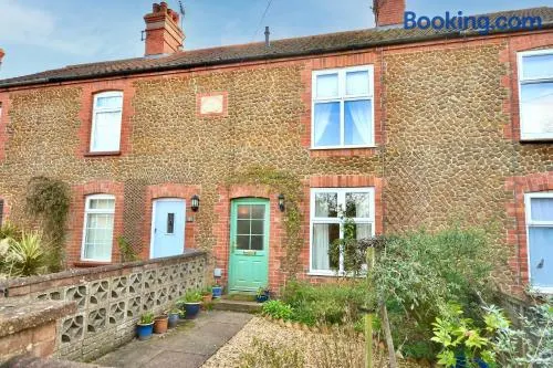Carrstone Cottage, Snettisham - Image 1