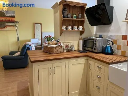 Bourne House, private modern apartment near Rugby & Lutterworth - Image 1