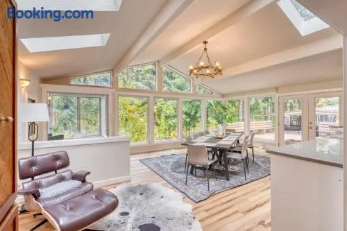 Stay Portland - Sandy Riverfront Mt Hood Cabin! 9 Queen Beds! - Image 1