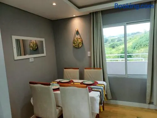 Minicasa Show, 27m², com churrasqueira e varanda! - Image 1