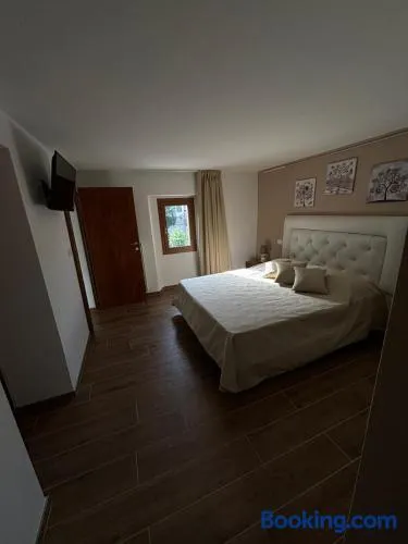 b&b JCM - Image 1