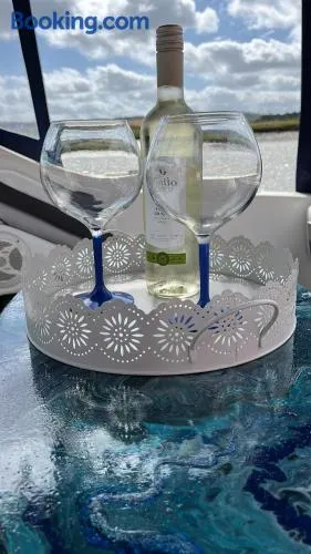Floatsyerboat - Image 1