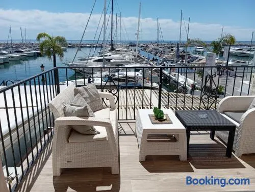 Sea front apartment in Puerto Banús - Image 1