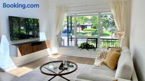 Sunbeam Haven - Spacious 3 Bedrooms - Indoor Parking - Image 1