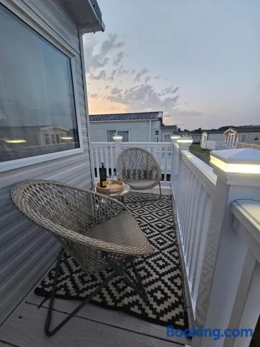 Jurassic Bliss - stylish static caravan with partial sea view at Durdle Door - Image 1