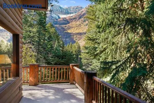 Beartooth Lodge with Hot Tub and Stuart Falls Views - Image 1