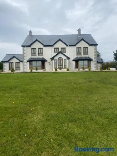 Bayview Guest House - Image 1