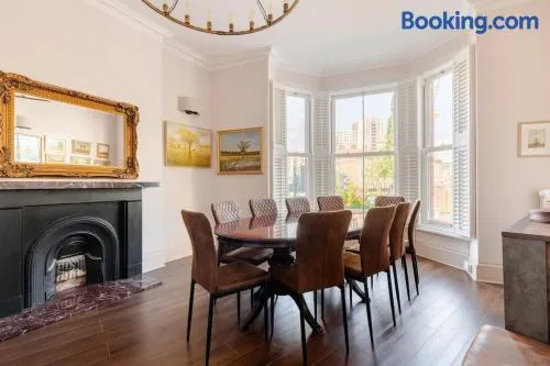 London Town House - Image 1