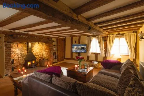 Oak Cottage - Image 1