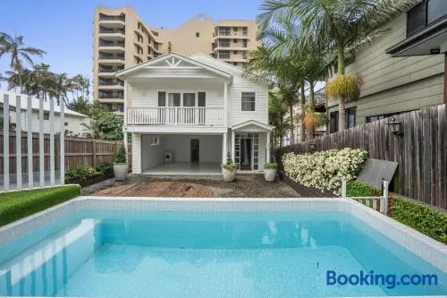 Coolum Beach Coastal Retreat- Sleeps 10 - Image 1