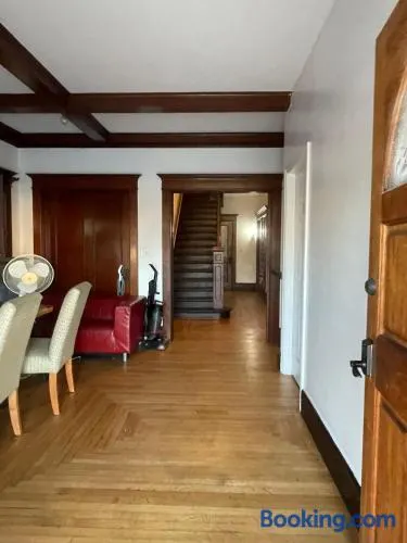 Lovely Home at Westminster - Image 1