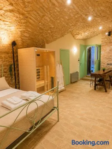 Suite in Pietra con Sauna nel Cuore di Spello - Image 1