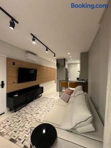 Apartamento com duas suítes próximo ao Hard Rock Café - Image 1