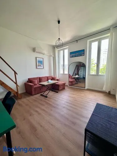 Appartement aux Chartreux Calme, lumineux et climatisé - Image 1