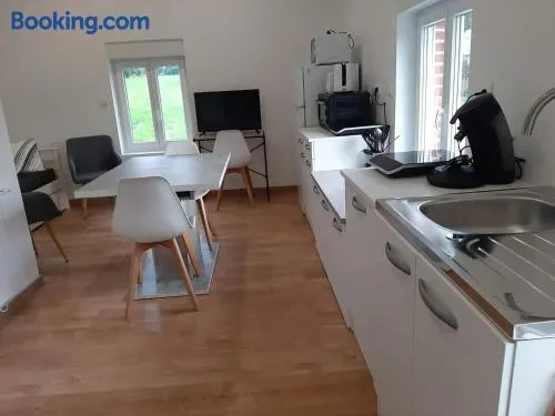 Studio confortable à Barzy-en-Thiérache, 32 m² avec terrasse - Image 1