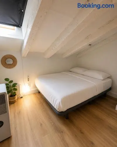 Estudio con Encanto en Chueca, Gran Vía y Línea 2 al Movistar Arena - Image 1
