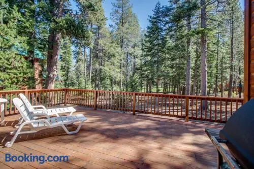 Mountain Home with Access to Shared Pool Hot Tub Sauna & Tennis - Image 1