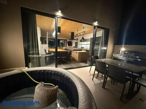 XL Sky Villa Seaview & Hot Tub BBQ - Image 1