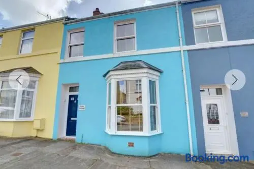 Honey Cottage - Image 1