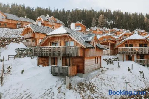 Chalet Aconitum - Image 1