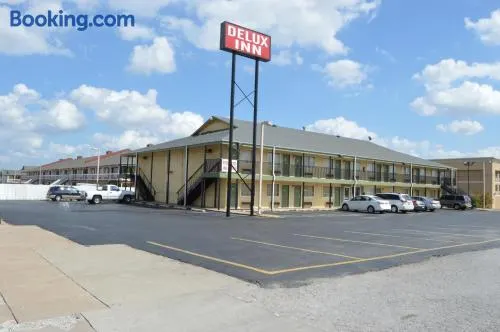 Delux Inn Tulsa - Image 1