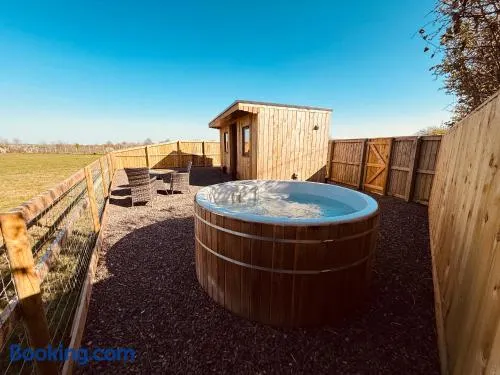 Maylands Farm Glamping Pod - Image 1