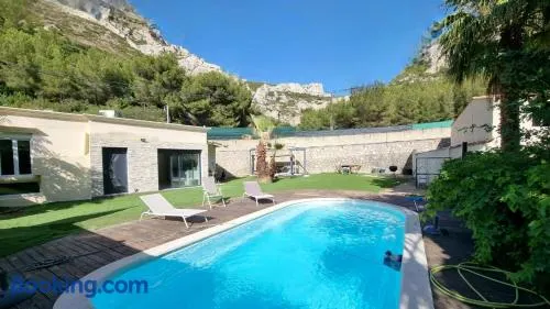Villa avec Piscine Privée Parc des Calanques 15min Vélodrome - Image 1