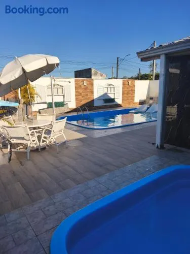 Lá casa de Cristal, Casa com piscina matinhos - Image 1