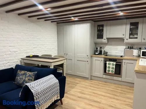 The Cosy Cottage - Image 1