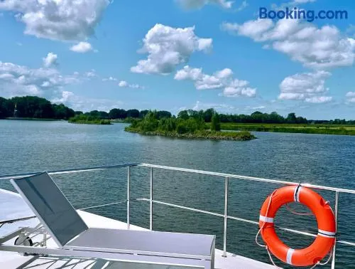 Homeship Blue Sky - Image 1