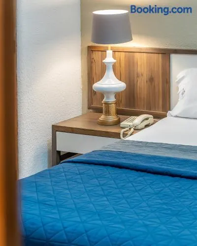 Hotel Mariscal - Image 1