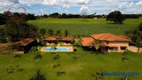 Hospedagem UAI COUNTRY BARRETOS - Image 1