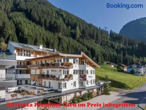 Gradiva Apartments - Image 1