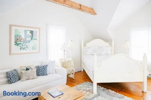 Relaxing guesthouse with pool, stunning views close to beach - Image 1