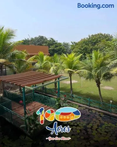 100 ACRES CLUB - Image 1
