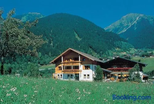 Appart'hôtel avec barbecue, terrasse et sauna - Image 1