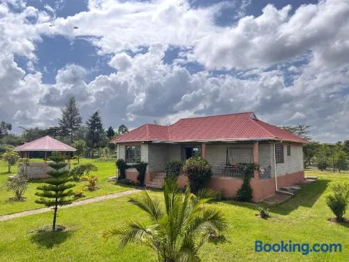 Serene 3Bdr Cottage In Nanyuki With Spacious Garden - Image 1