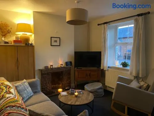 Cosy Cottage - Image 1