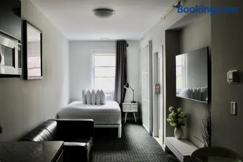 Comfortable Studio in Back Bay, Newbury St. #7 - Image 1