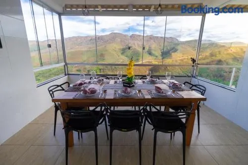 Casa Com Linda Vista e Piscina em Ouro Preto - Image 1
