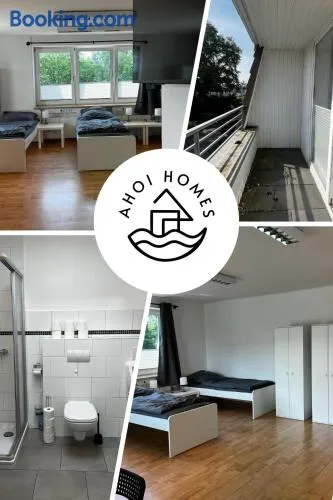 2 BR Apartment, 5 Singlebeds, near A7 Autobahn, Free Parking, Henstedt-Ulzburg - Image 1
