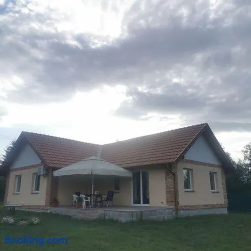 Vöröstölgy Vendégház - Image 1