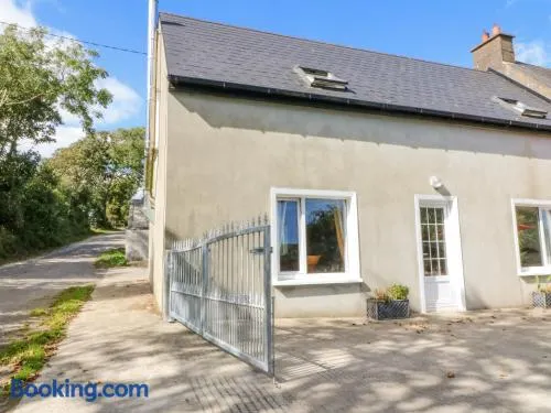 Beehive Cottage - Image 1