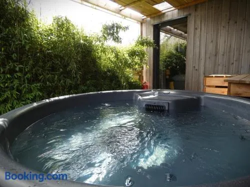 Cottage chaleureux avec Sauna & Jacuzzi - Image 1