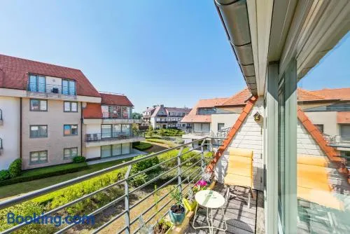 Bright apartment with 2 terraces in De Panne - Image 1