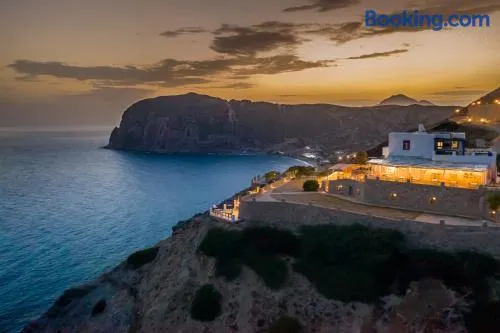 Psaravolada Hotel Milos - Image 1